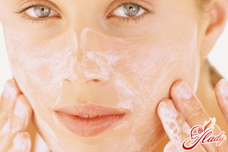 что лучше пилинг или скраб