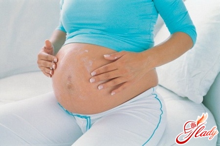 растяжки во время беременности