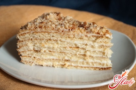 медовый торт со сметанным кремом